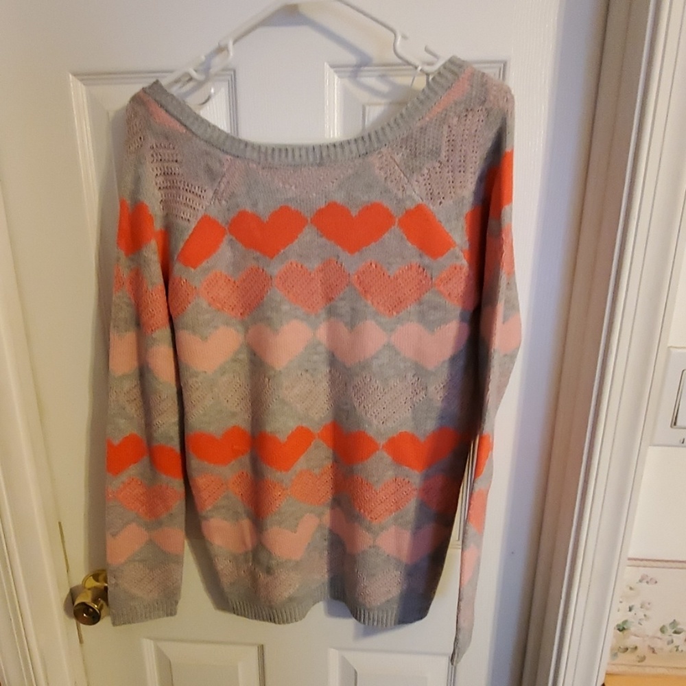 NWOT heart sweater